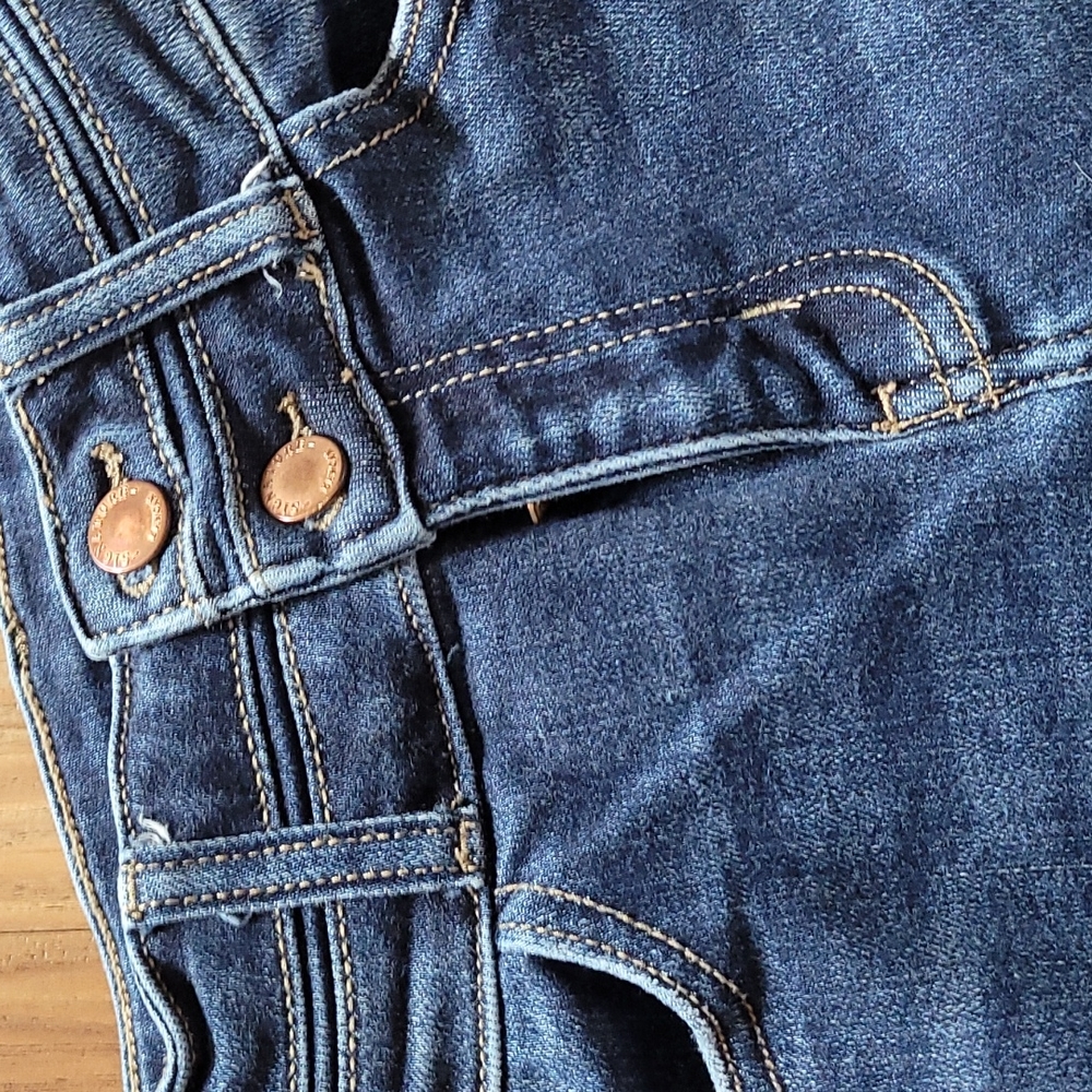 Jeans - Picture 2 of 4